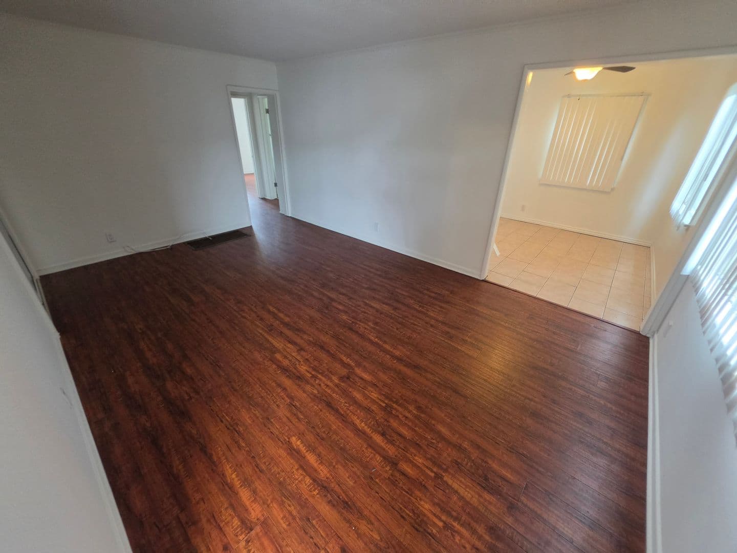 Long Beach Apartment: 1500 E. Wardlow Road