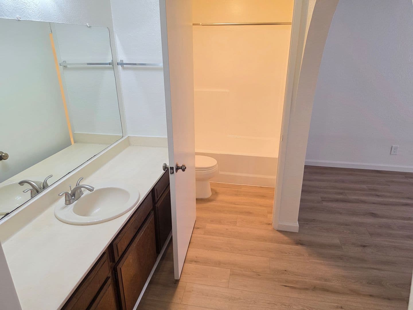 Los Alamitos Apartment: 3680-98 Howard Ave.