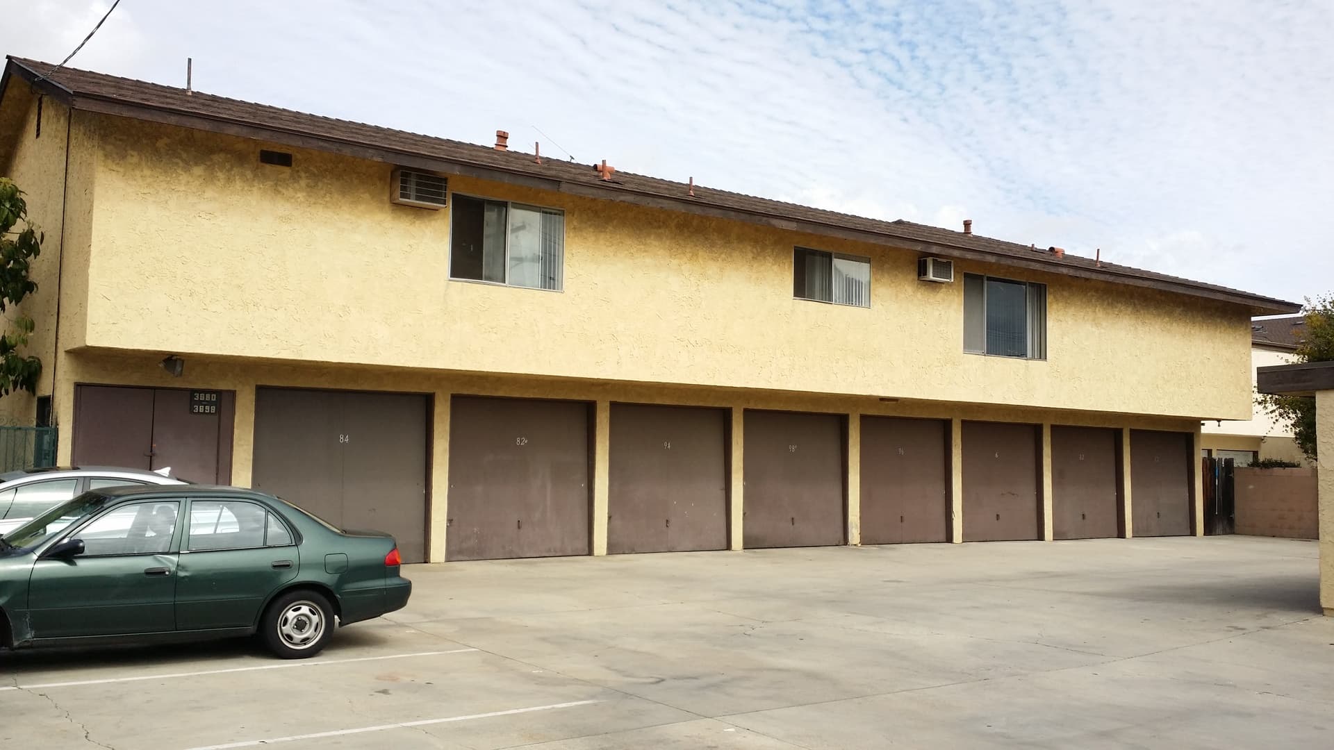 Los Alamitos Apartment: 3680-98 Howard Ave.