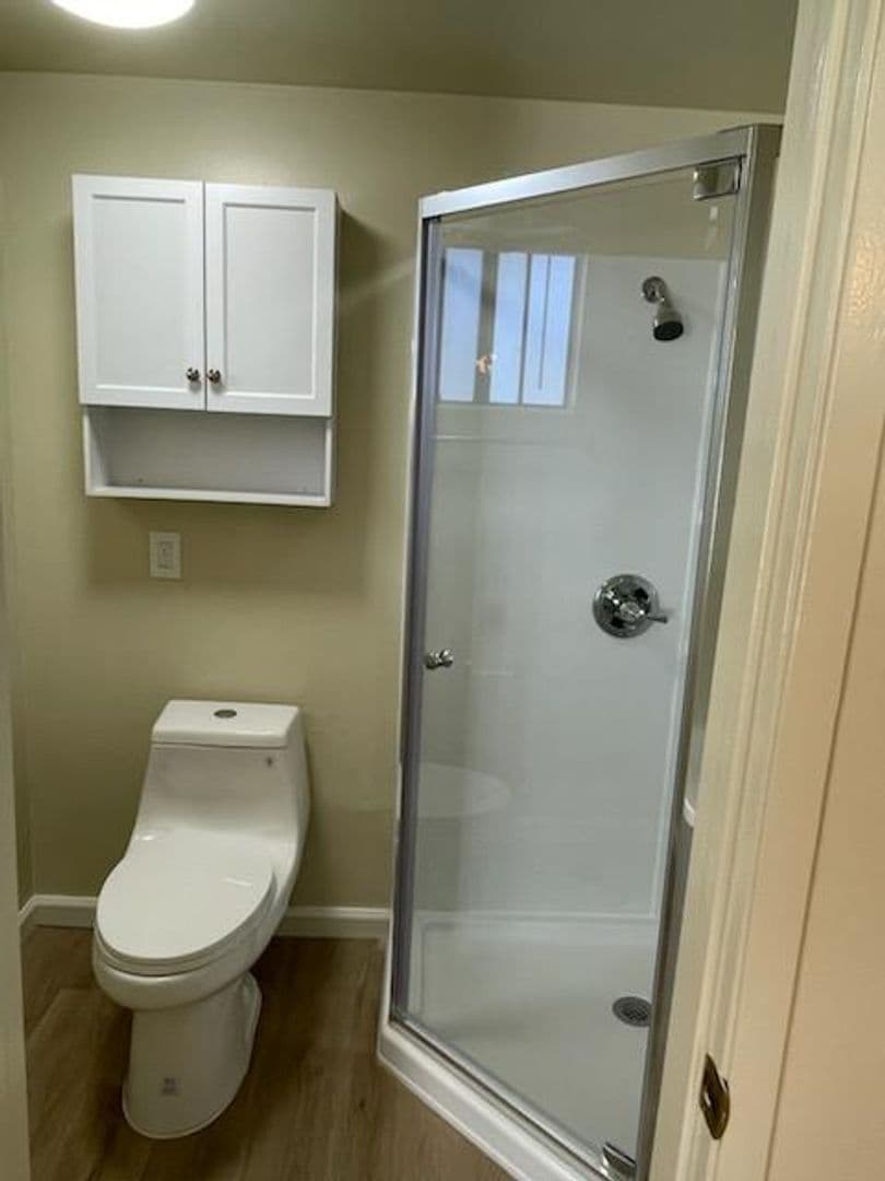 Hawthorne Apartment: 14501 Cerise Ave.