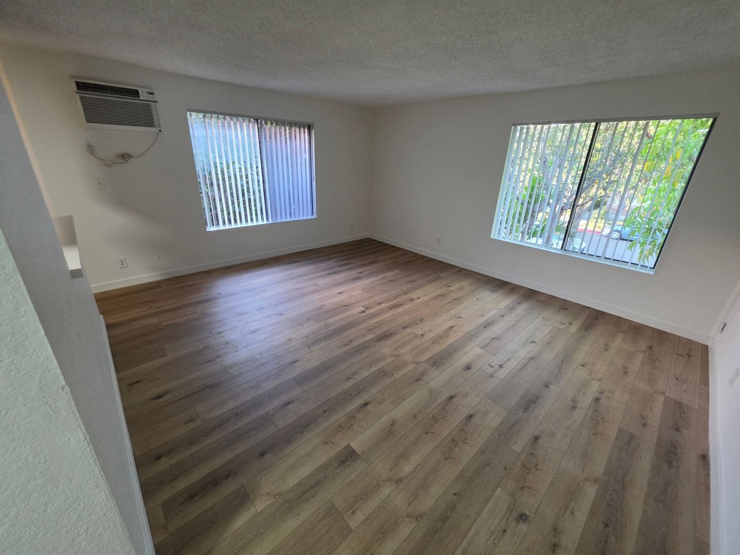 Los Alamitos Apartment: 3680-98 Howard Ave.