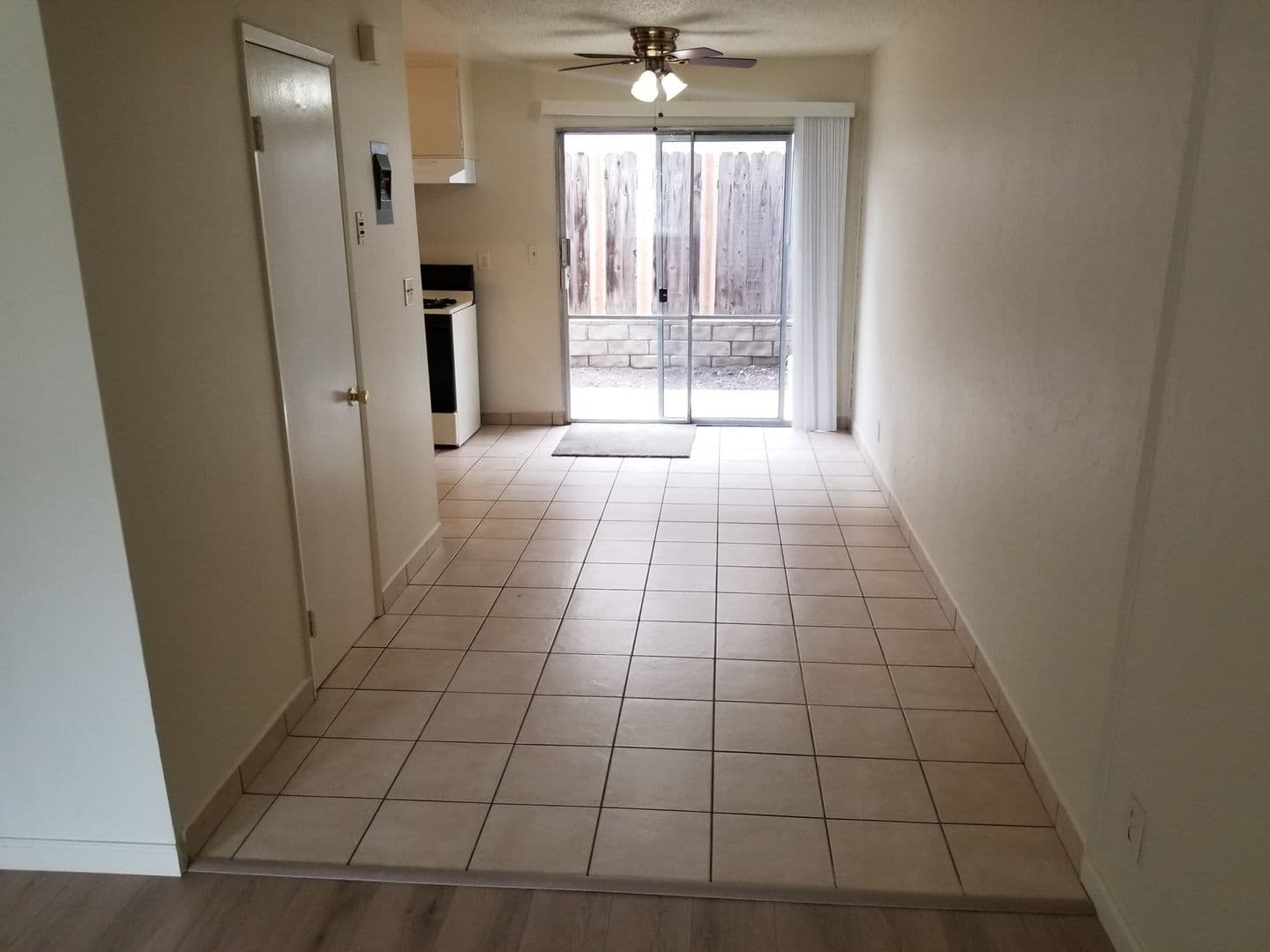 Fullerton Apartment: 2618 Milton Ave.
