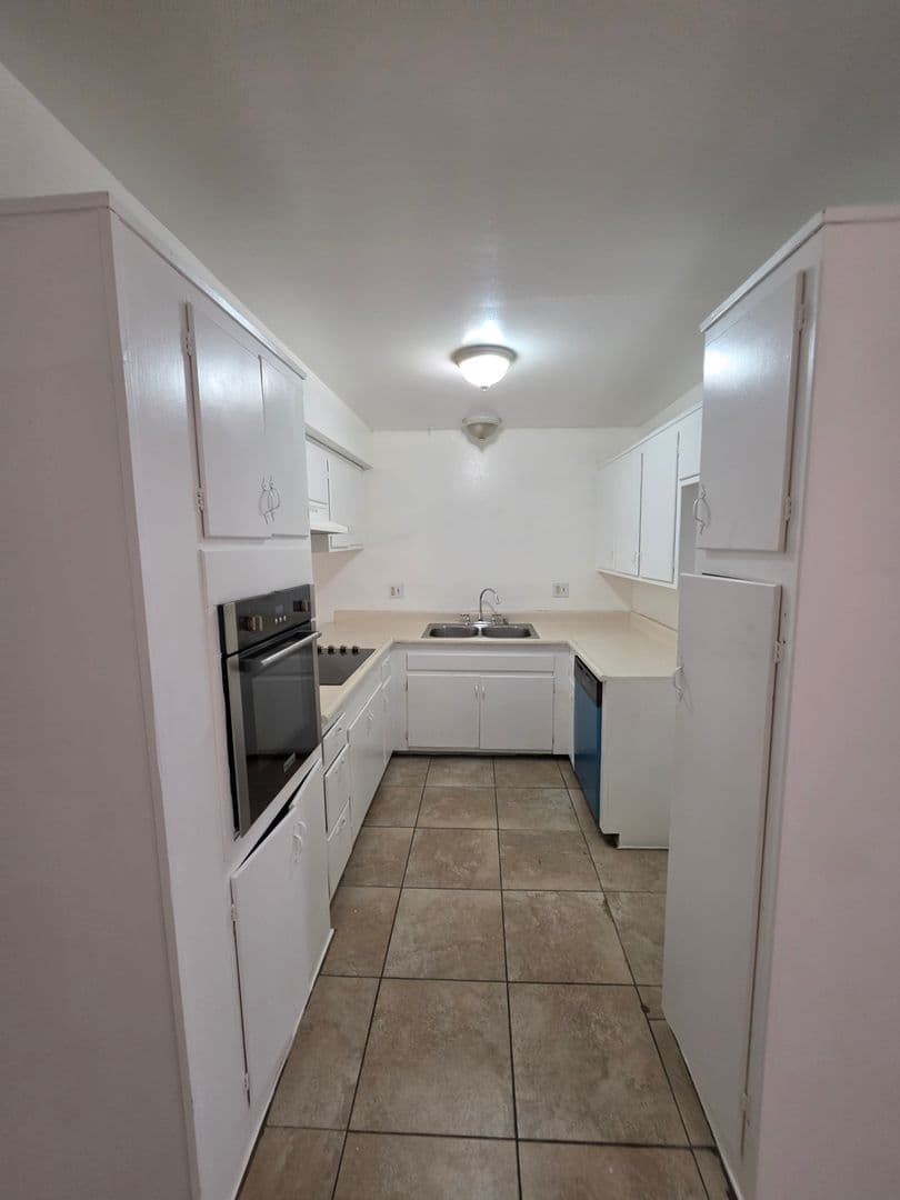 Long Beach Apartment: 3400 E. Andy St.