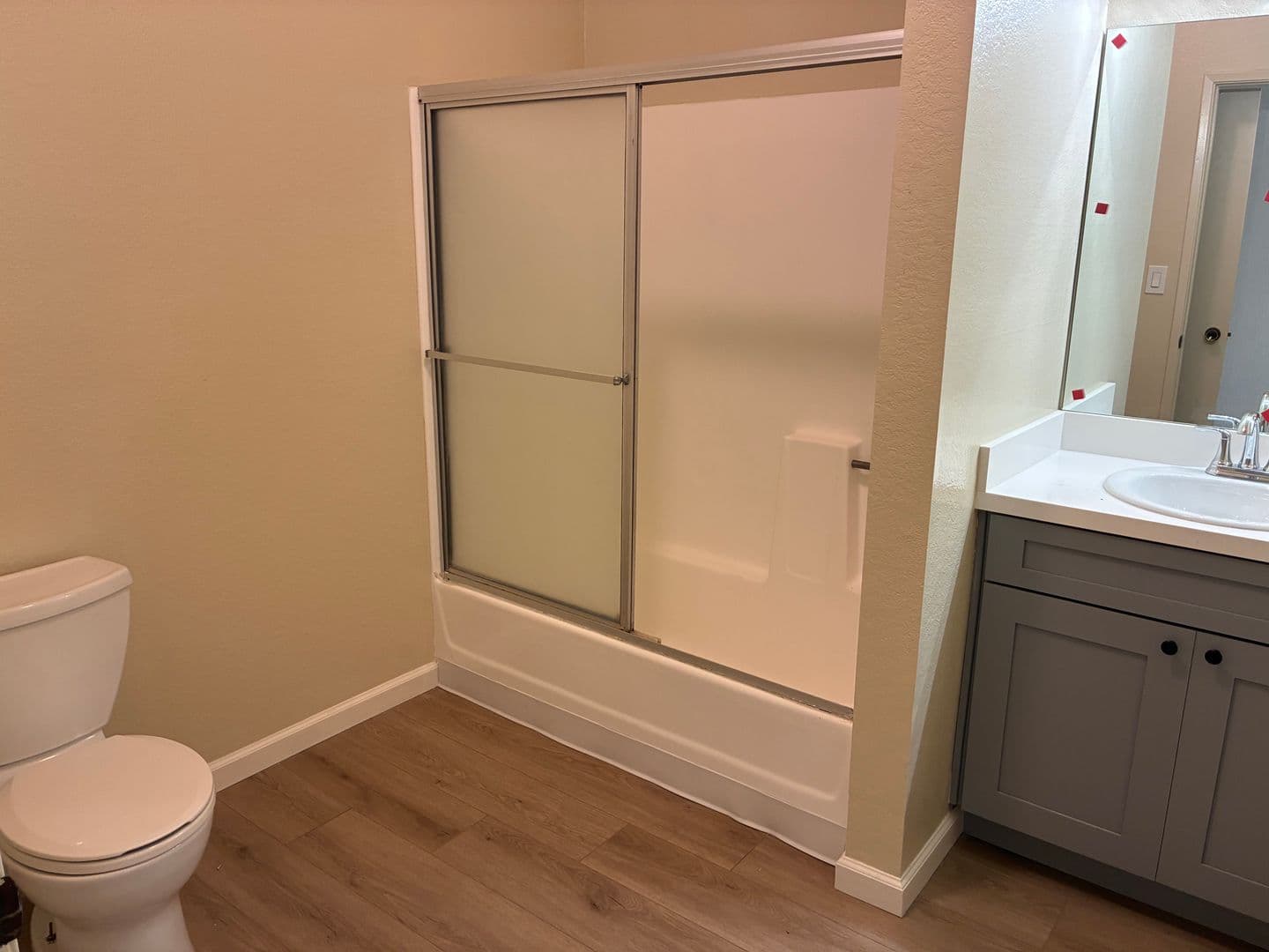 Hawthorne Apartment: 14501 Cerise Ave.