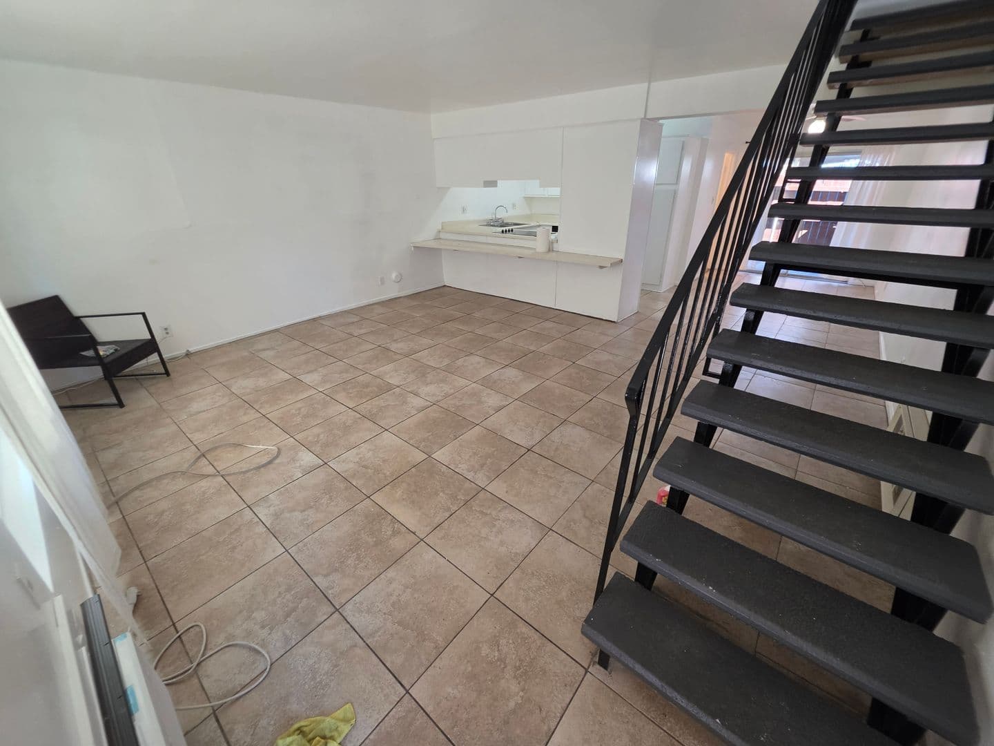 Long Beach Apartment: 3400 E. Andy St.