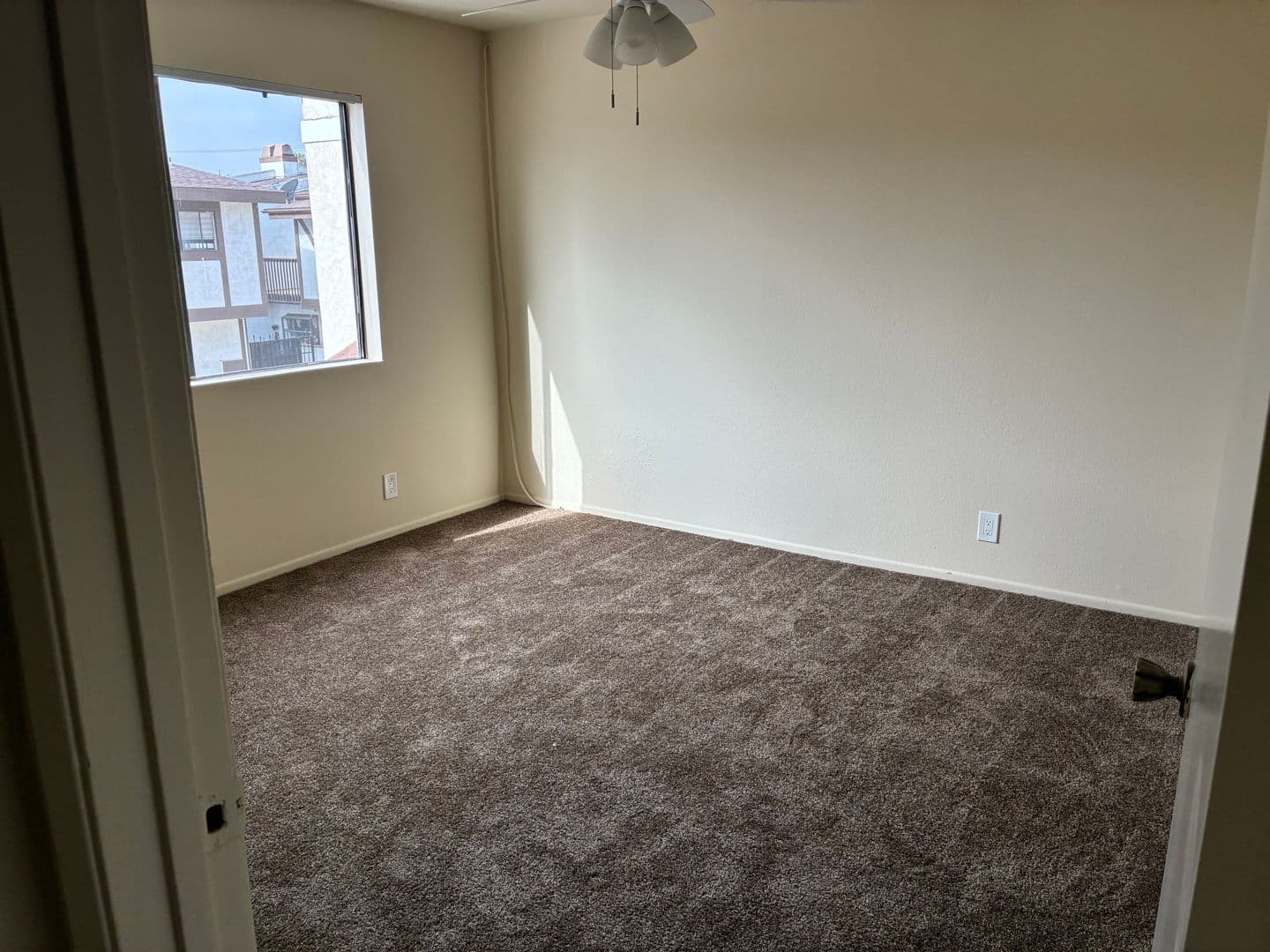 Hawthorne Apartment: 14501 Cerise Ave.