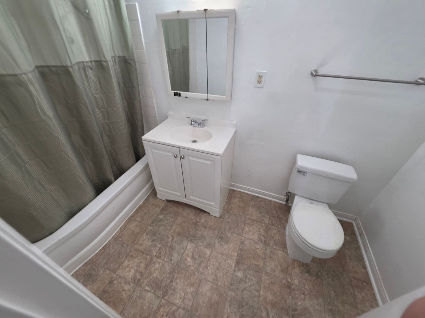 Long Beach Apartment: 3400 E. Andy St.