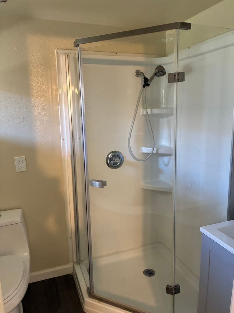 Hawthorne Apartment: 14501 Cerise Ave.