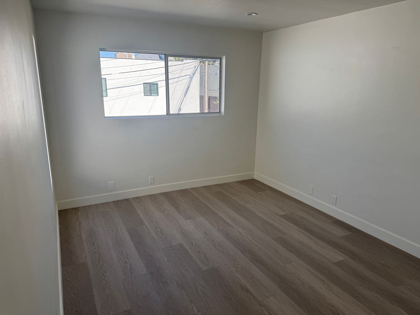 Seal Beach Apartment: 112 2nd St.