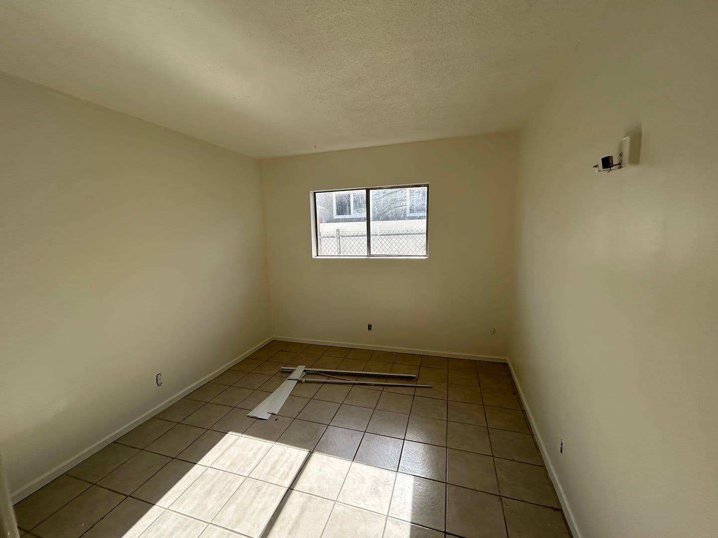 Lawndale Apartment: 4704 - 4706 W. 161st. Street