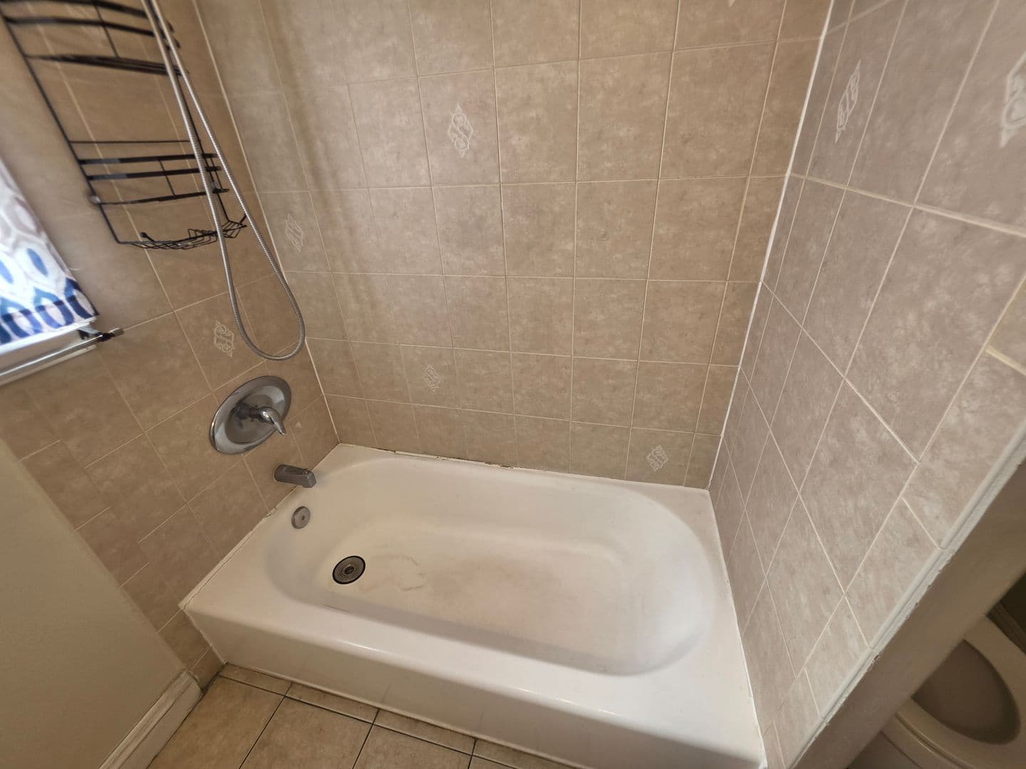 Long Beach Apartment: 1500 E. Wardlow Road