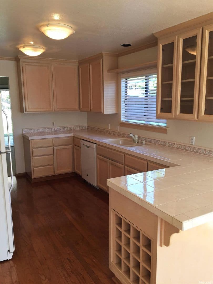 Stockton House: 2263 Lido Circle