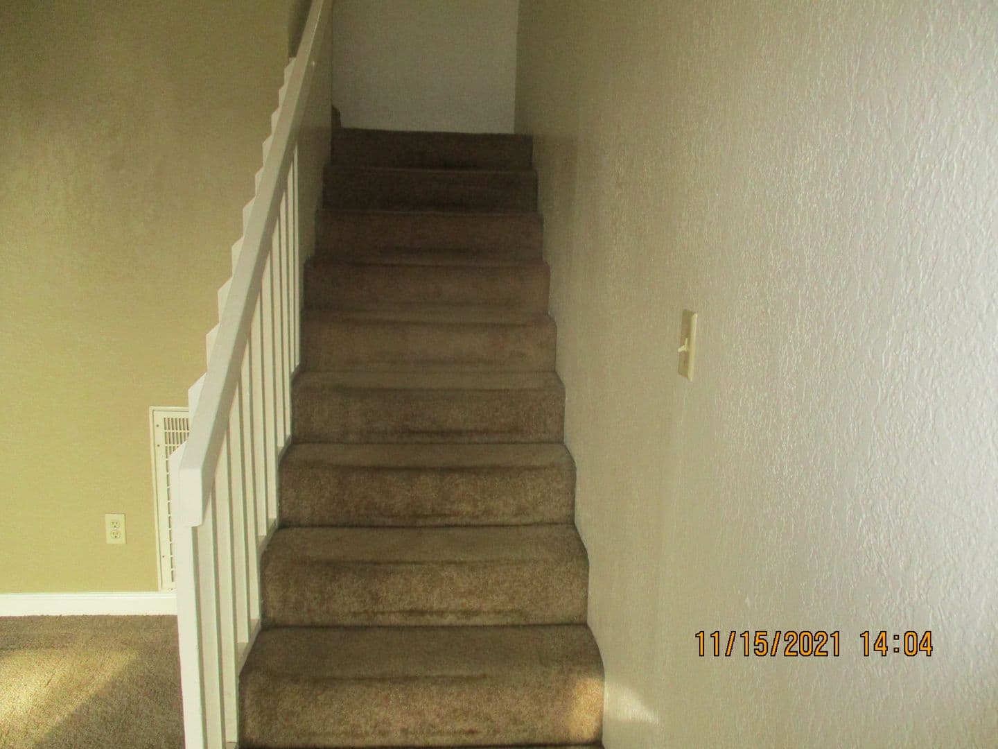 Fresno Apartment: 202 W. Dakota Ave. #109