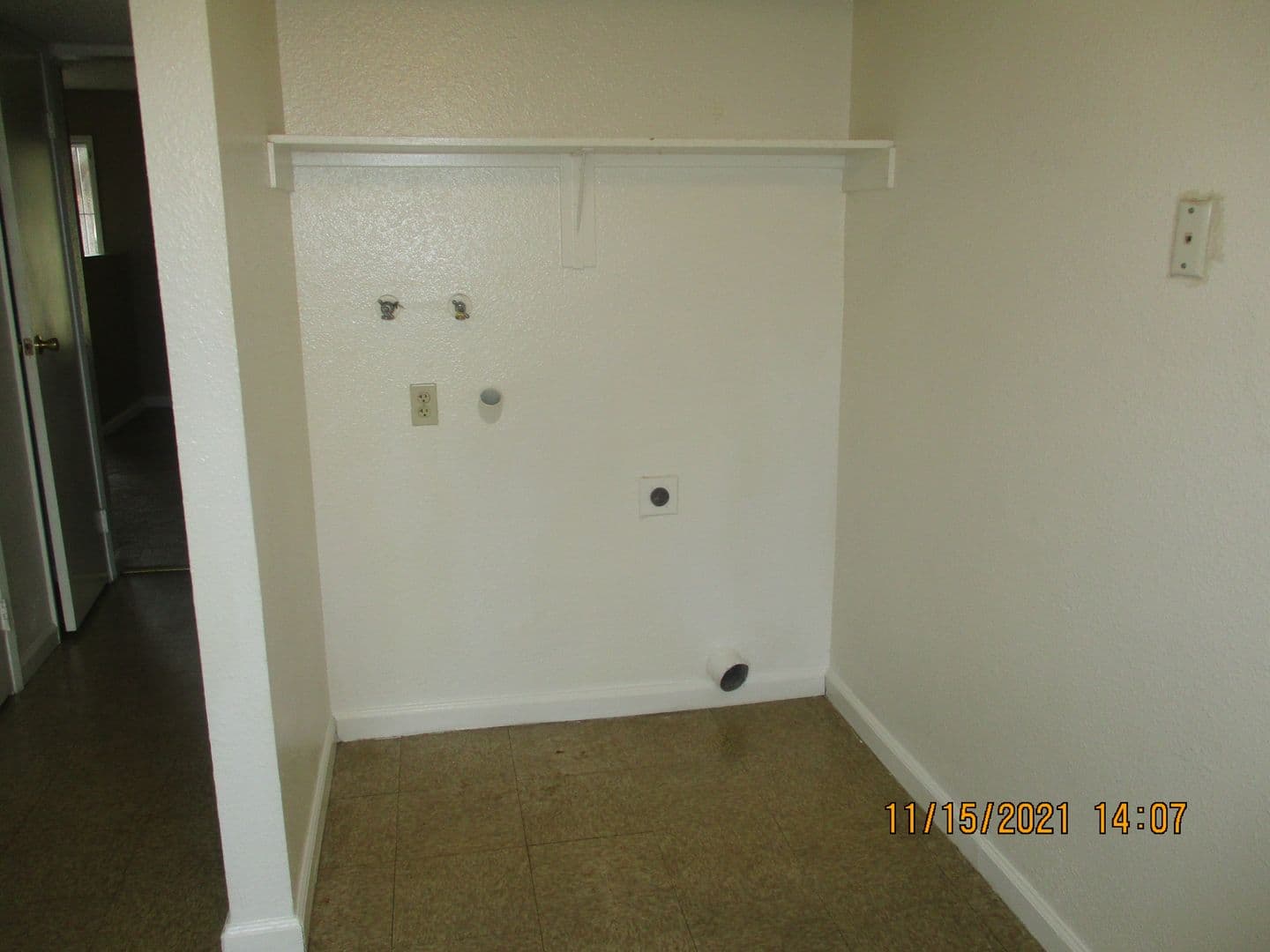 Fresno Apartment: 202 W. Dakota Ave. #109