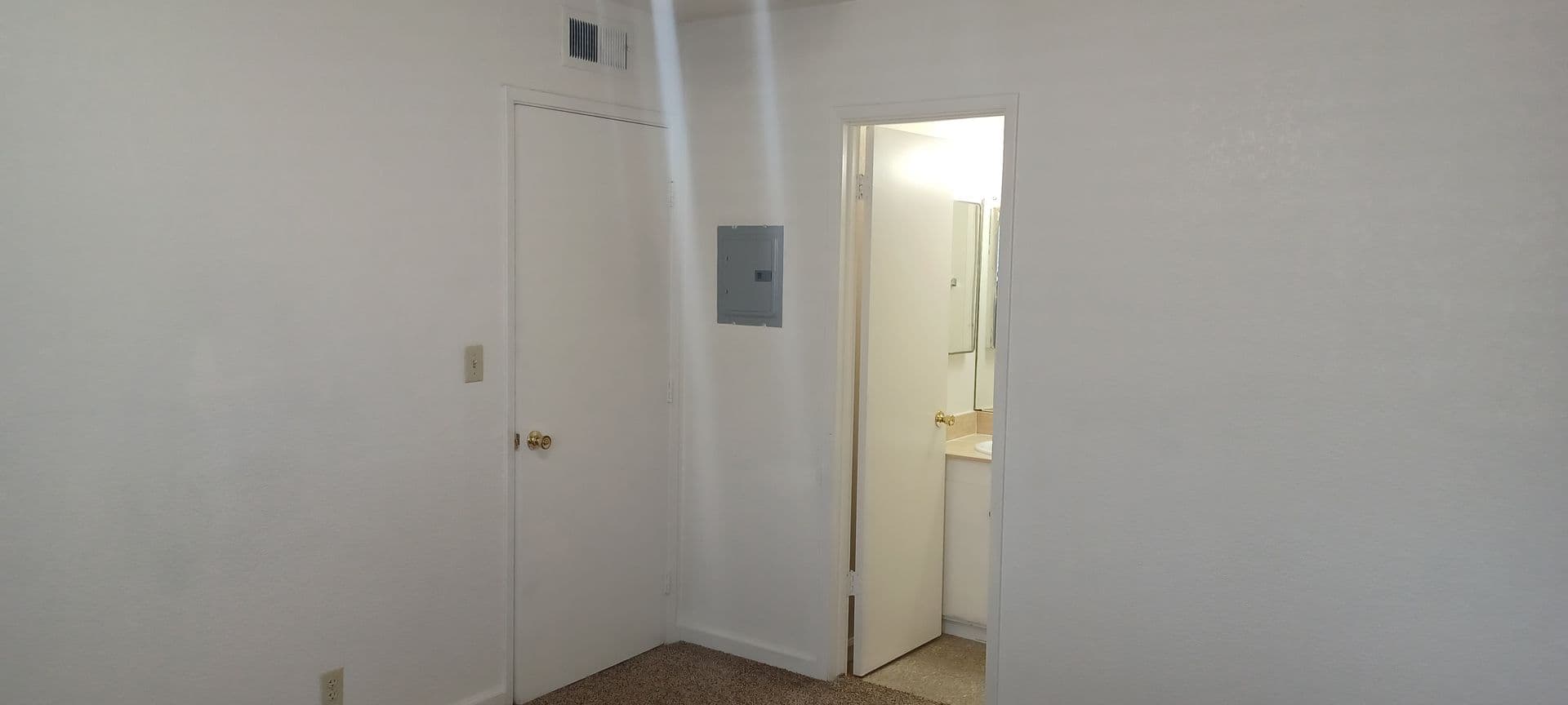 Fresno Apartment: 216 W. Dakota Ave. #D