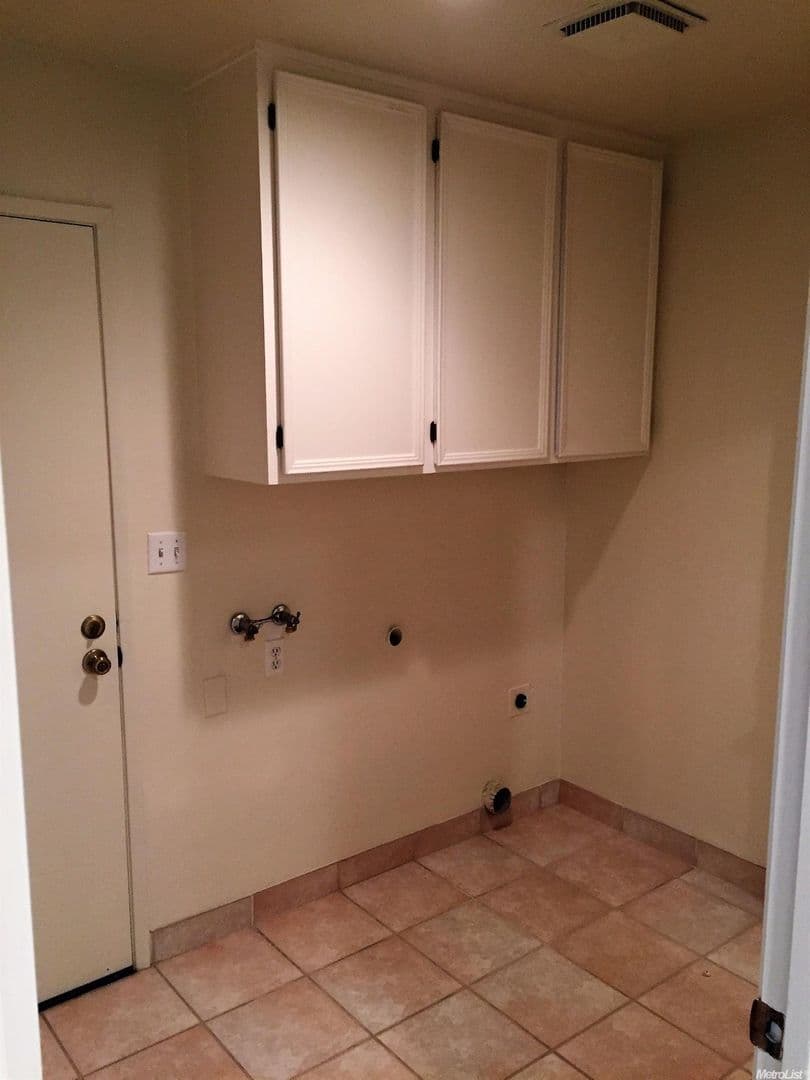 Stockton House: 2263 Lido Circle