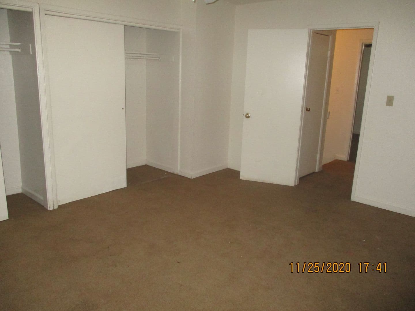 Fresno Apartment: 202 W. Dakota Ave. #119
