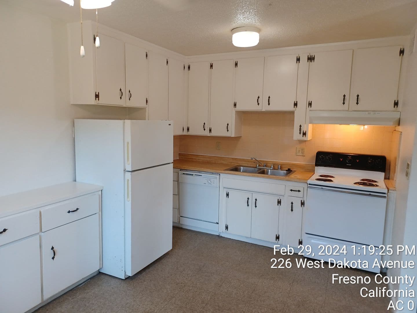 Fresno Apartment: 216 W. Dakota Ave. #D