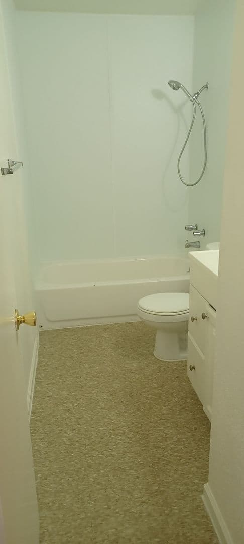 Fresno Apartment: 216 W. Dakota Ave. #D