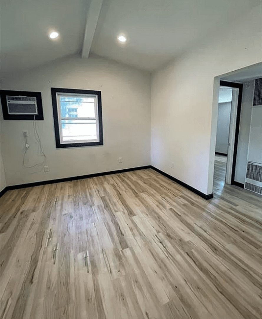 Covington House: 830 Harrison Street