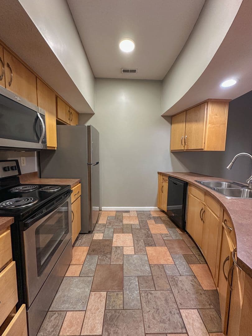 Lafayette Condo: 511 Columbia Street