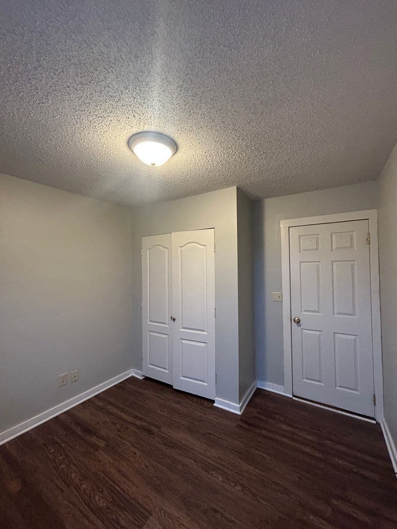 Lafayette Apartment: 710 - 712 North 18th Street