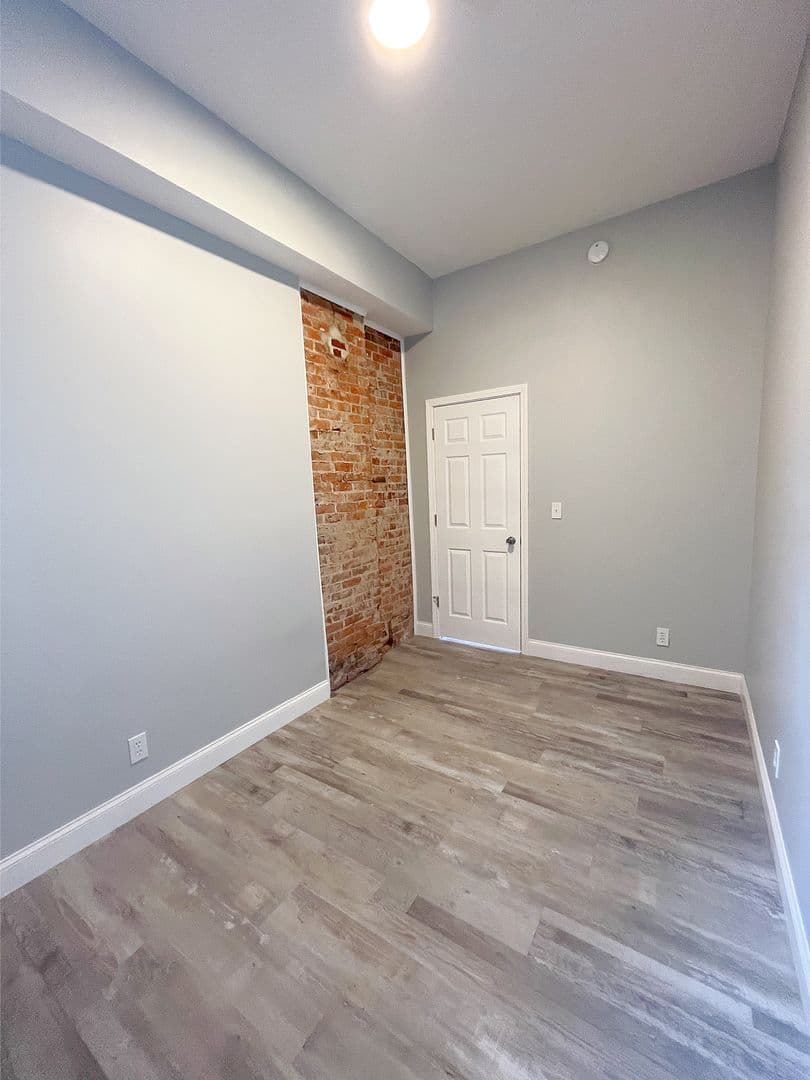 Lafayette Apartment: 524 N 5th Street
