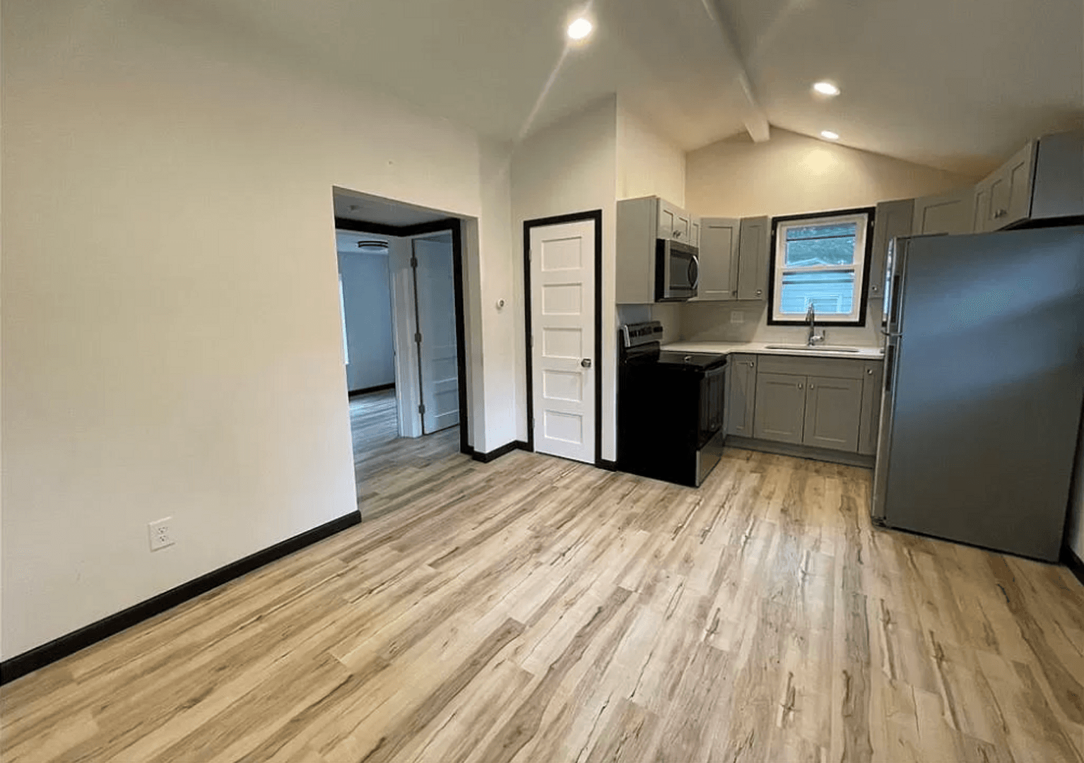 Covington House: 830 Harrison Street