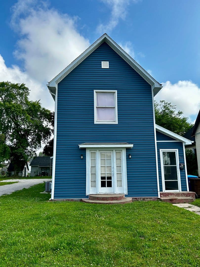 Logansport Apartment: 818 W Broadway Street