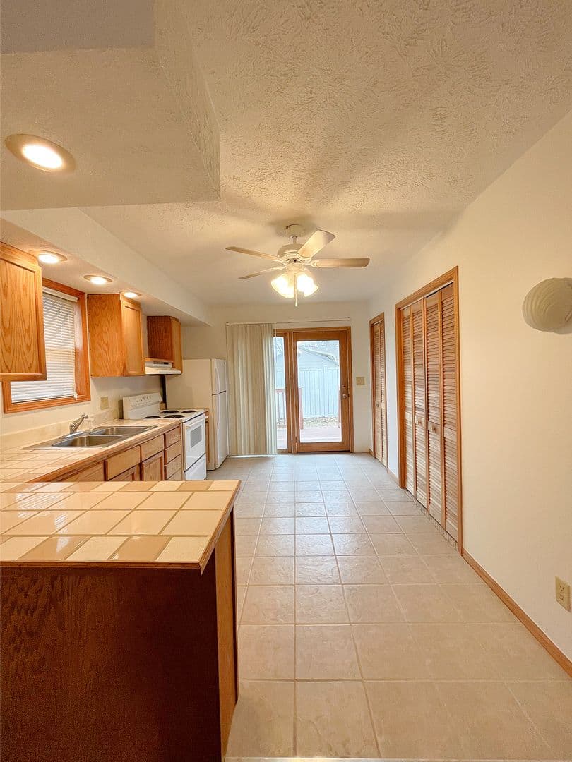 Covington House: 802 Orchard Avenue