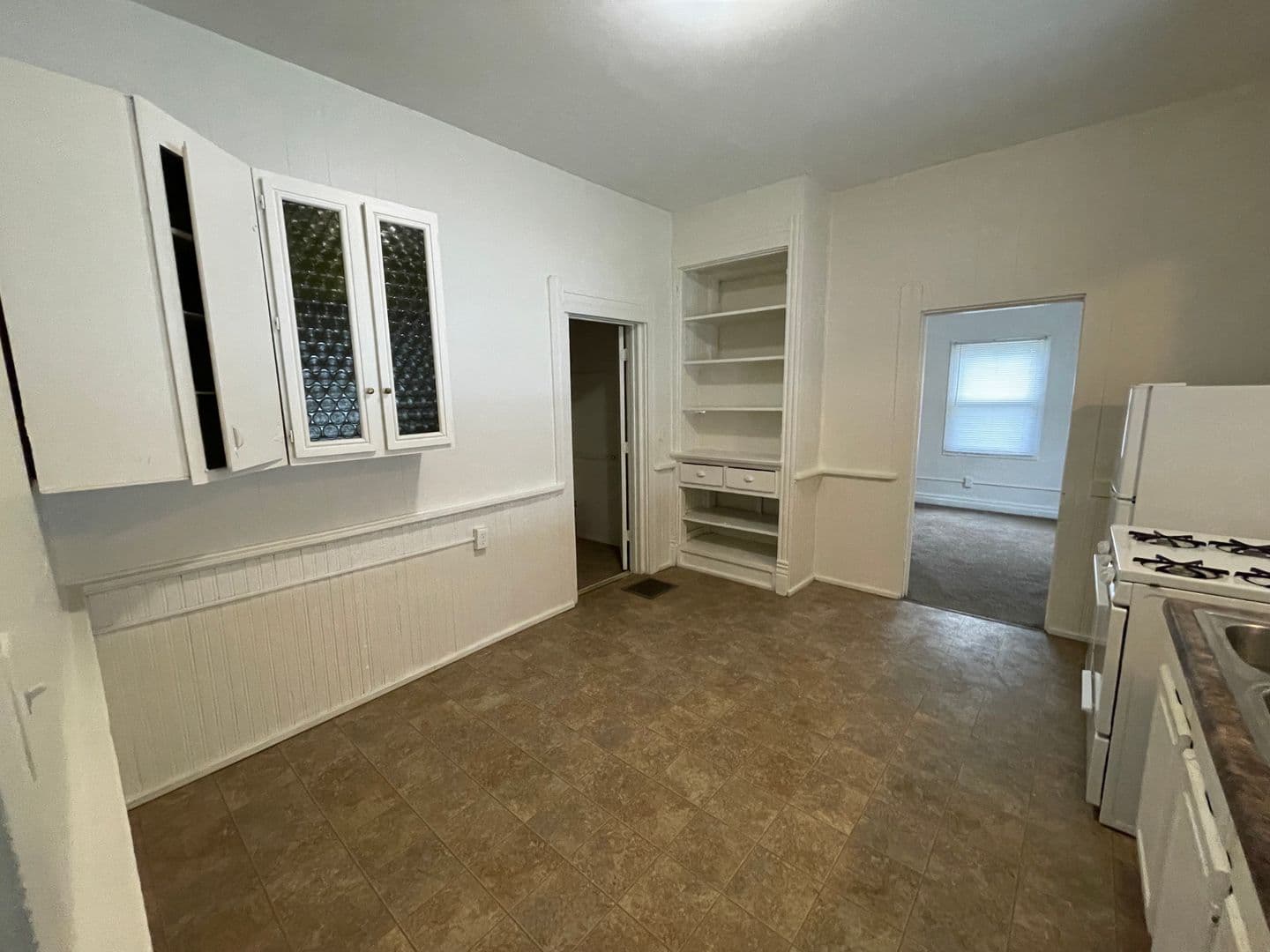 Lafayette Apartment: 1723 Greenbush Street