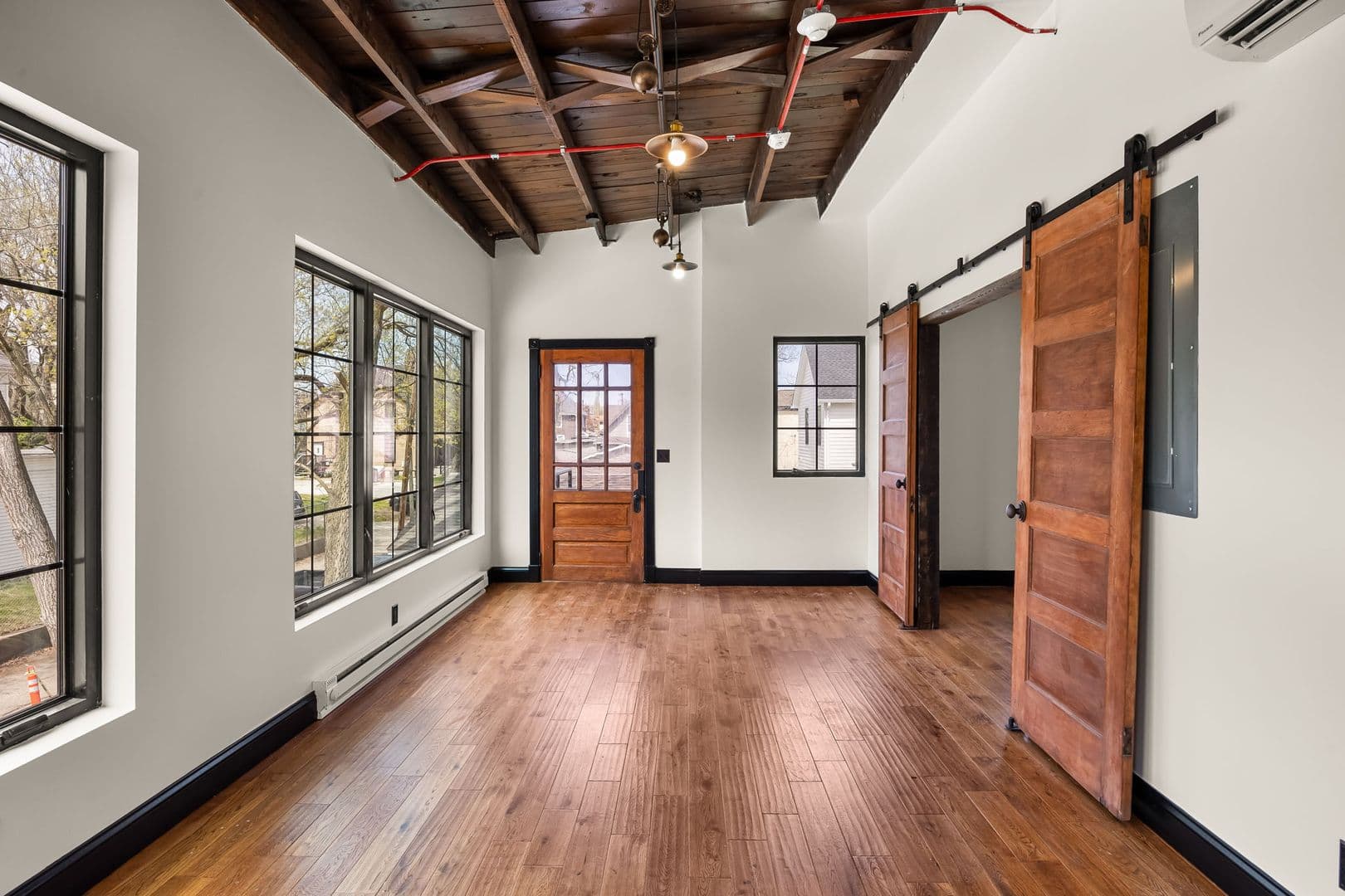 Lafayette Apartment: 400 N 9th Street