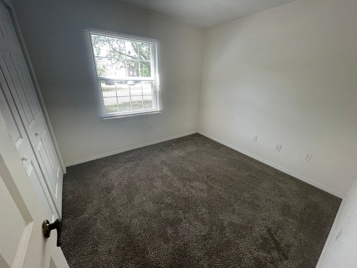 Lafayette Apartment: 28-37 Ironwood Court