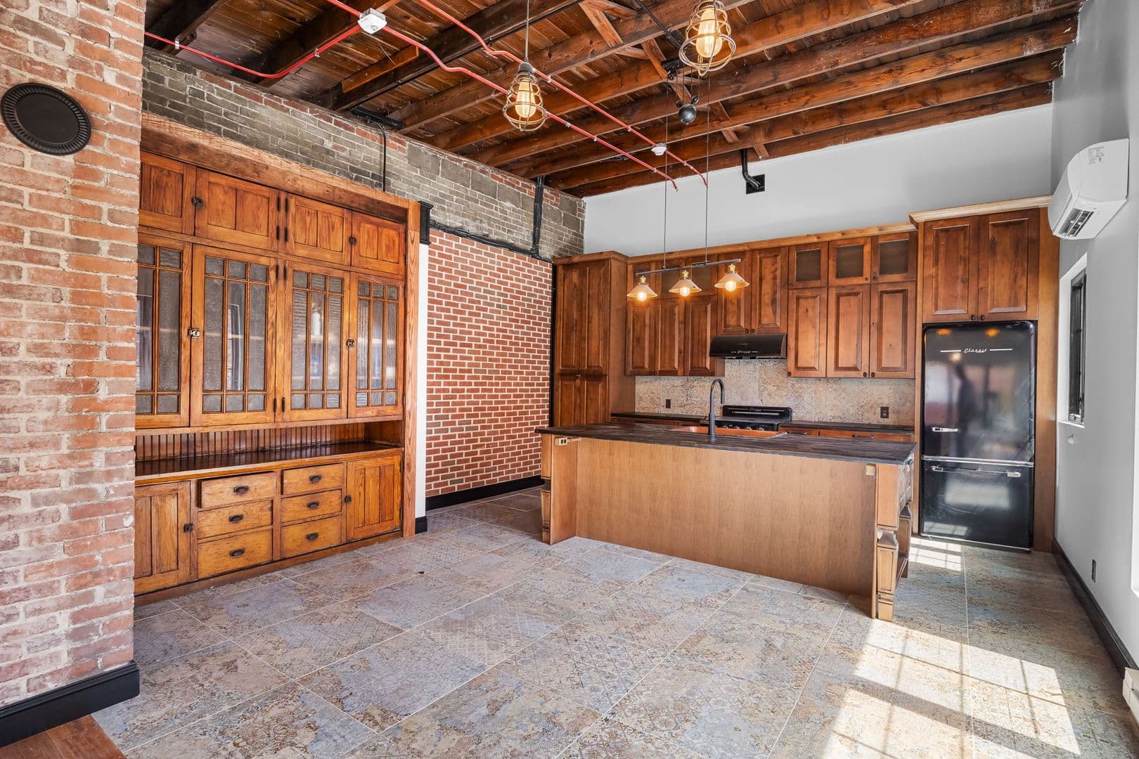 Lafayette Apartment: 400 N 9th Street