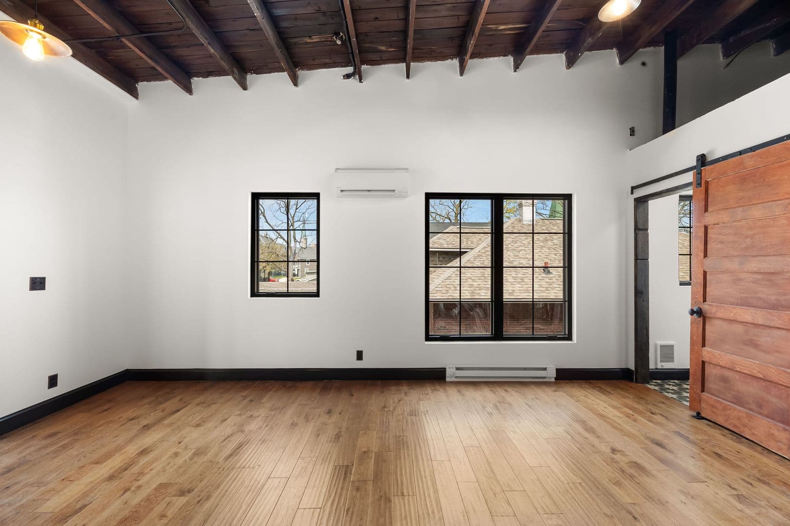 Lafayette Apartment: 400 N 9th Street