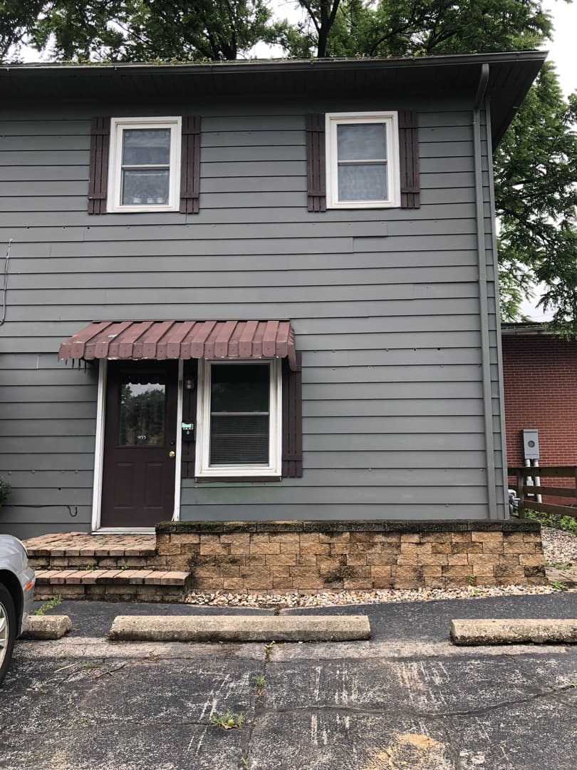 West Lafayette Apartment: 933 Robinson St