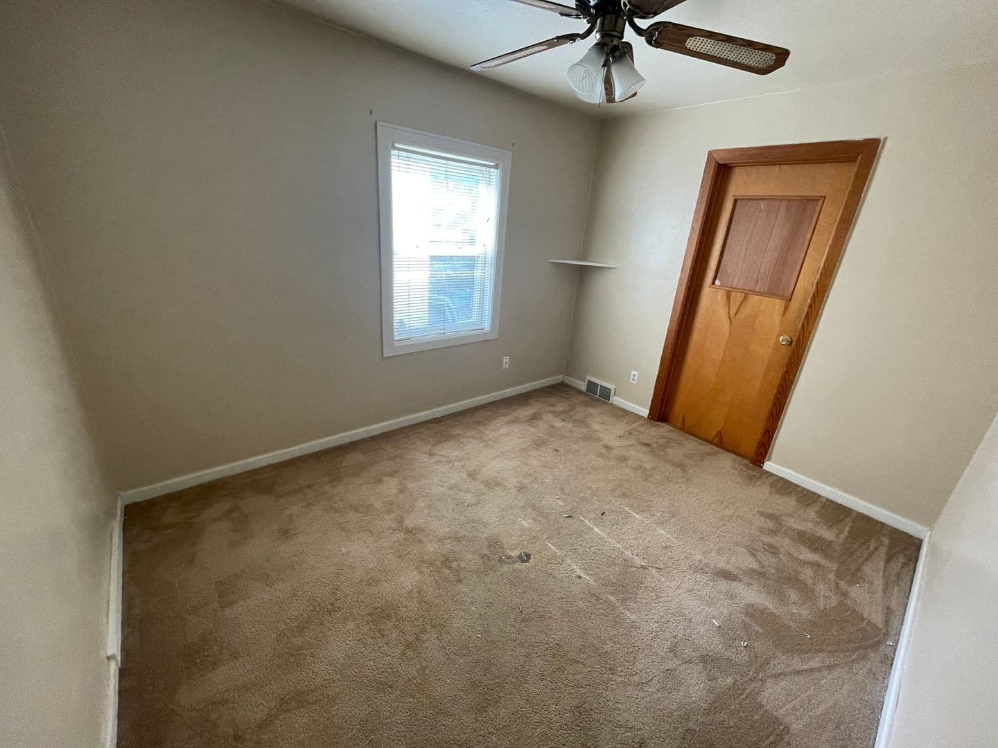 West Lafayette House: 211 Dehart St