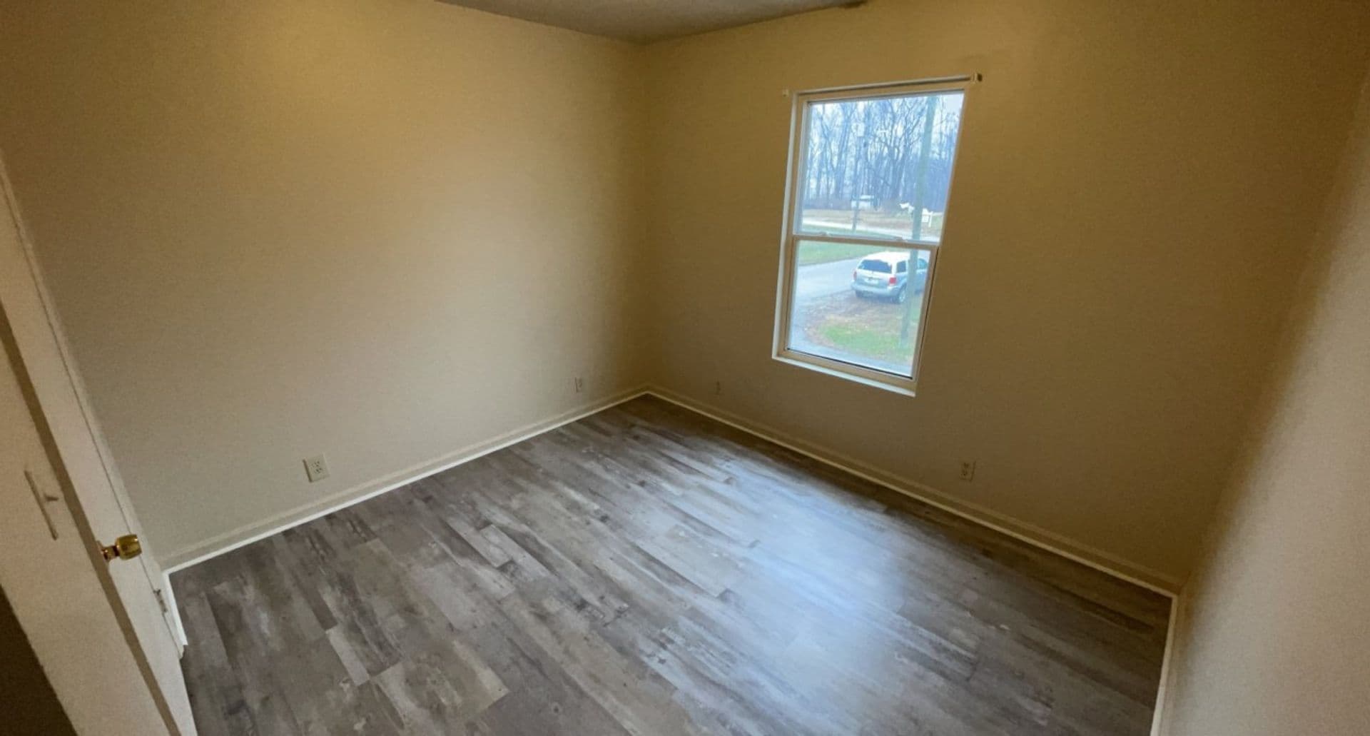 Veedersburg Apartment: 209 Liberty St