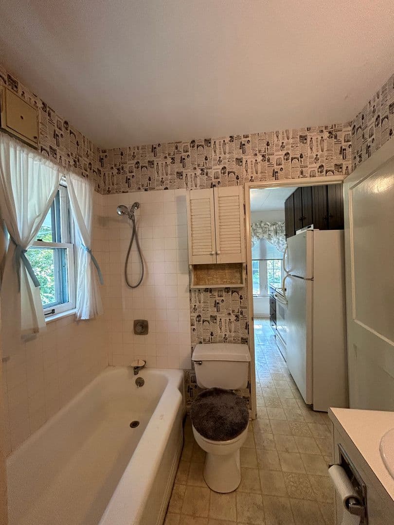 West Lafayette House: 212 Oak Lane