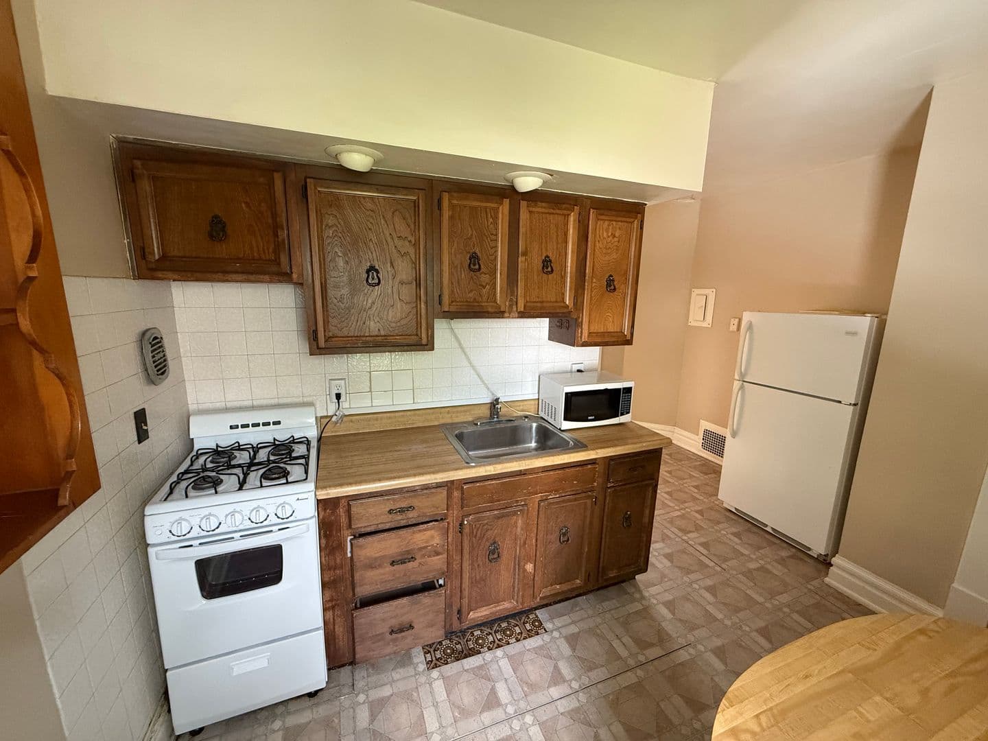 West Lafayette Apartment: 411 N Salisbury St