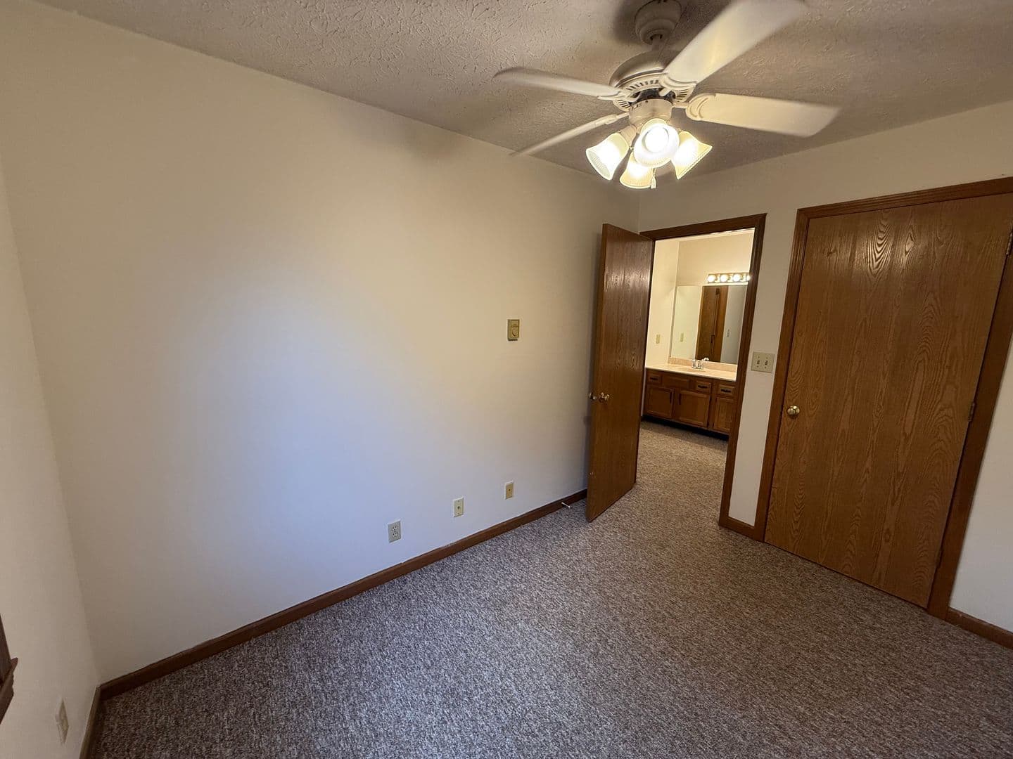 West Lafayette Apartment: 422 Vine Street