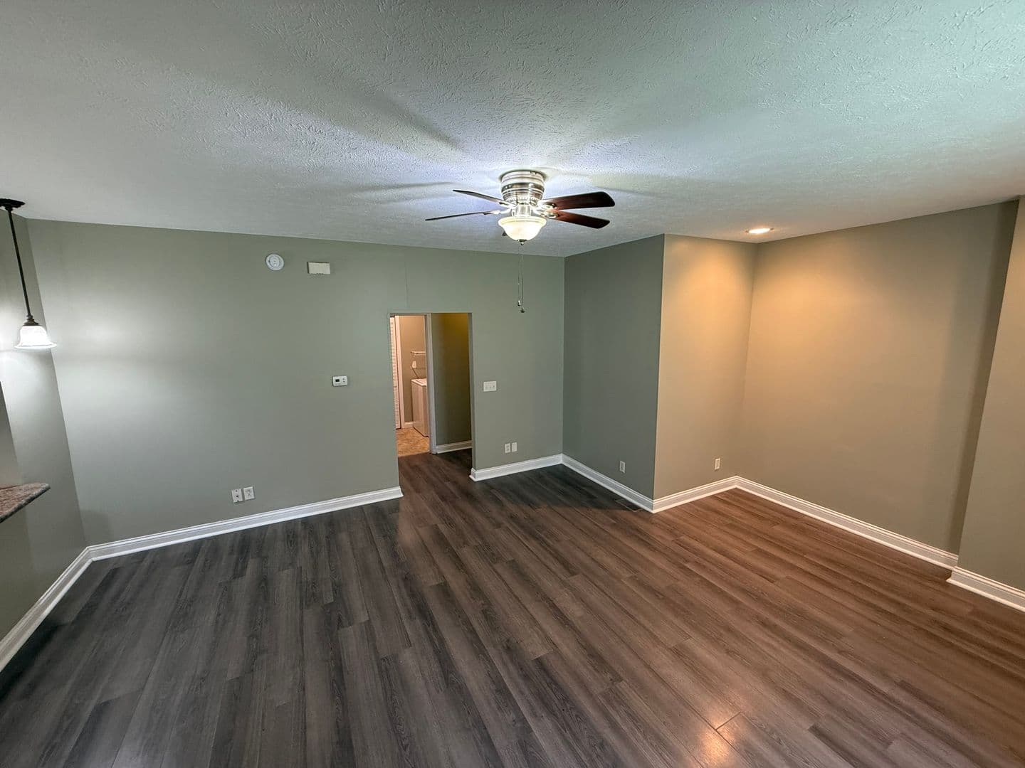 Stockwell Apartment: 9026 Yorktown St - C