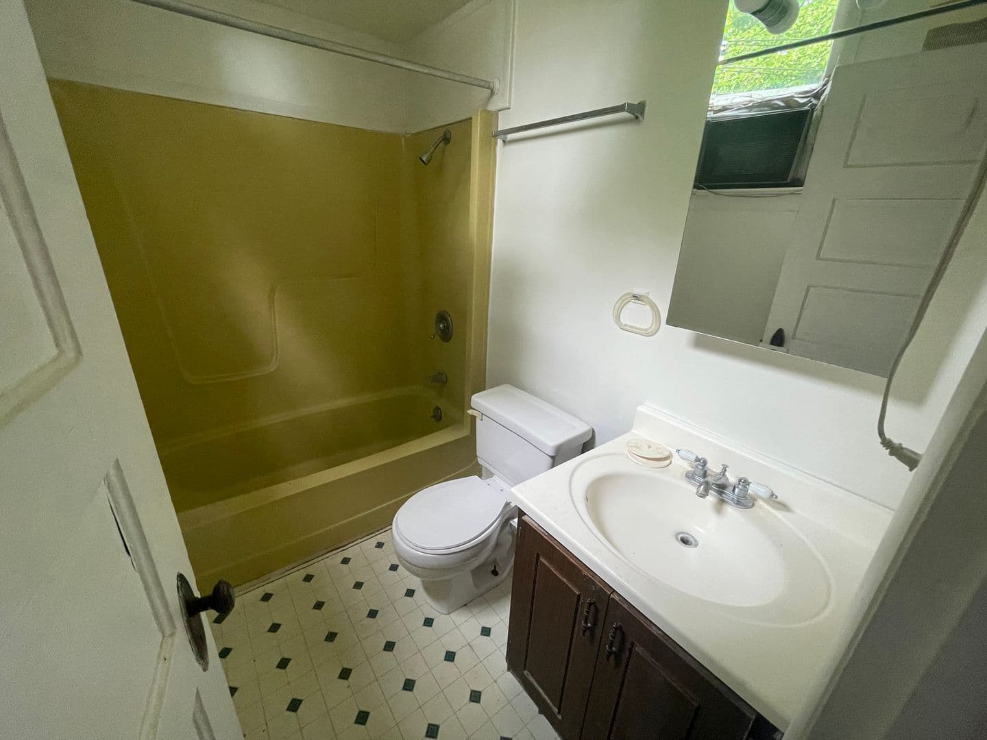 West Lafayette Apartment: 411 N Salisbury St