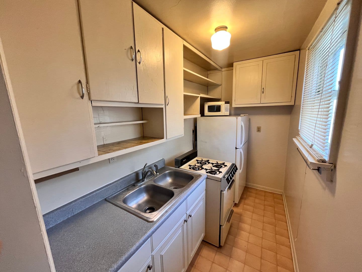 West Lafayette Apartment: 202 Pierce Street