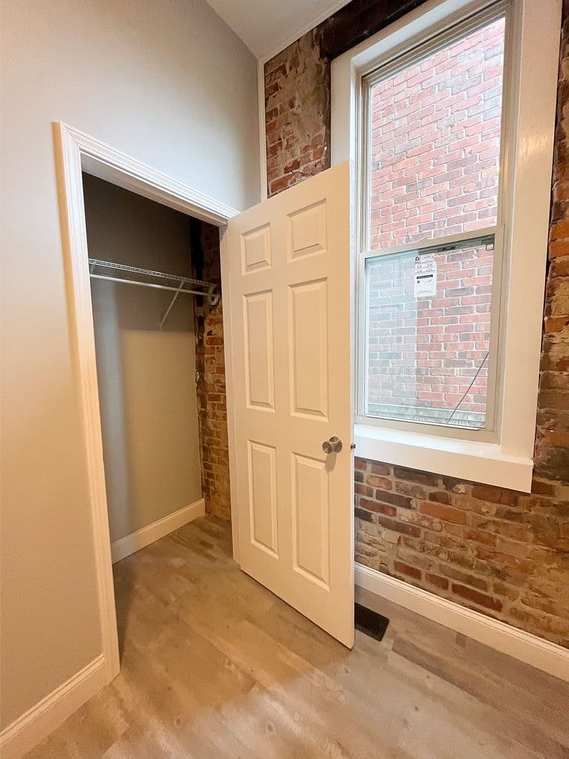 Lafayette Apartment: 524 N 5th Street