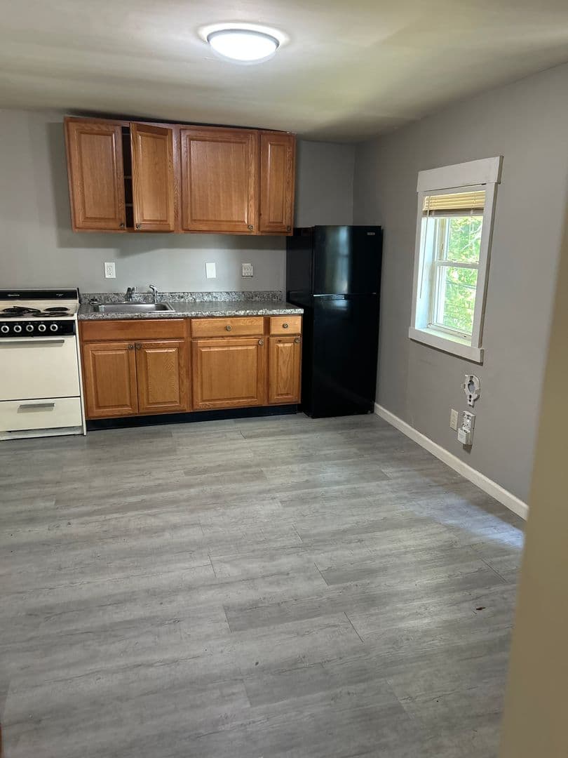 Crawfordsville Apartment: 614 E Jefferson
