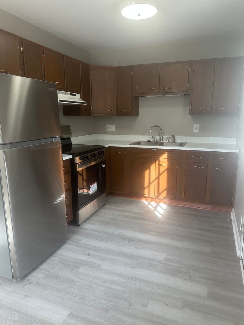Crawfordsville Apartment: 106 Simpson St