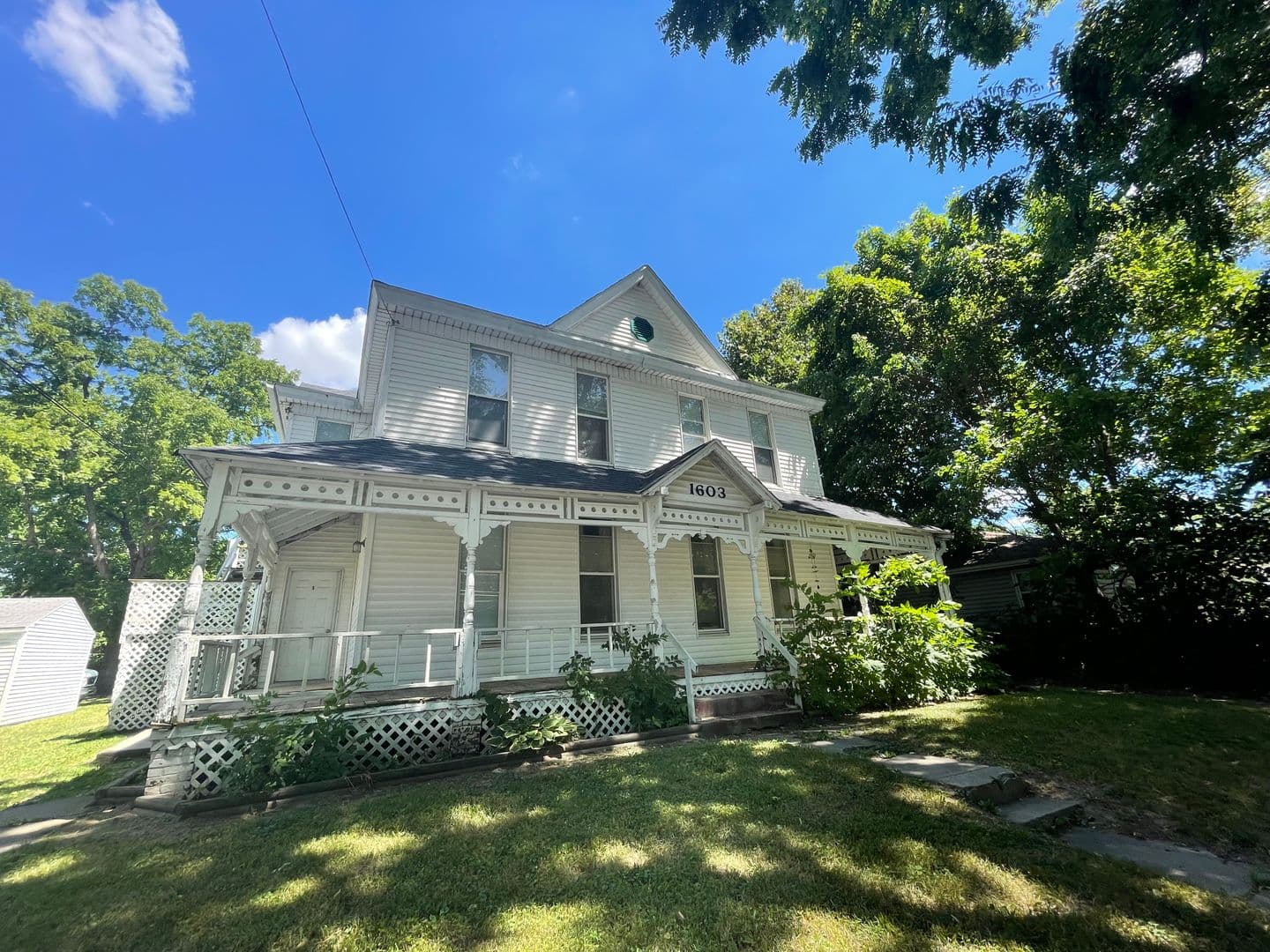 Lafayette Apartment: 1603 S 4th Street