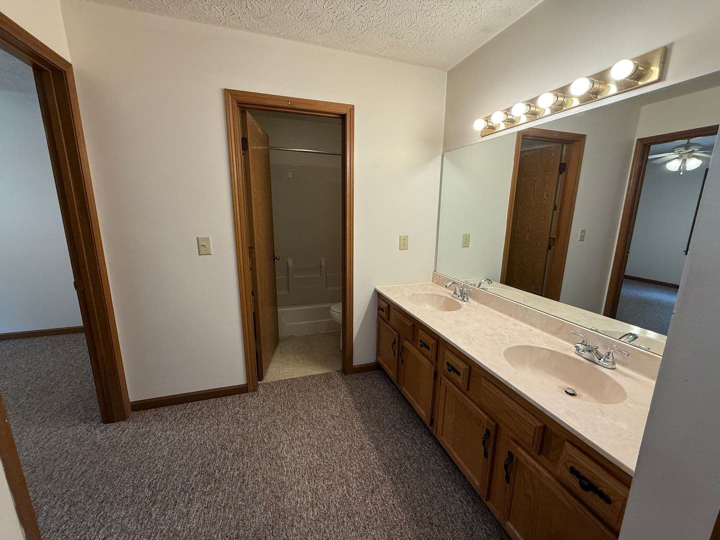 West Lafayette Apartment: 422 Vine Street