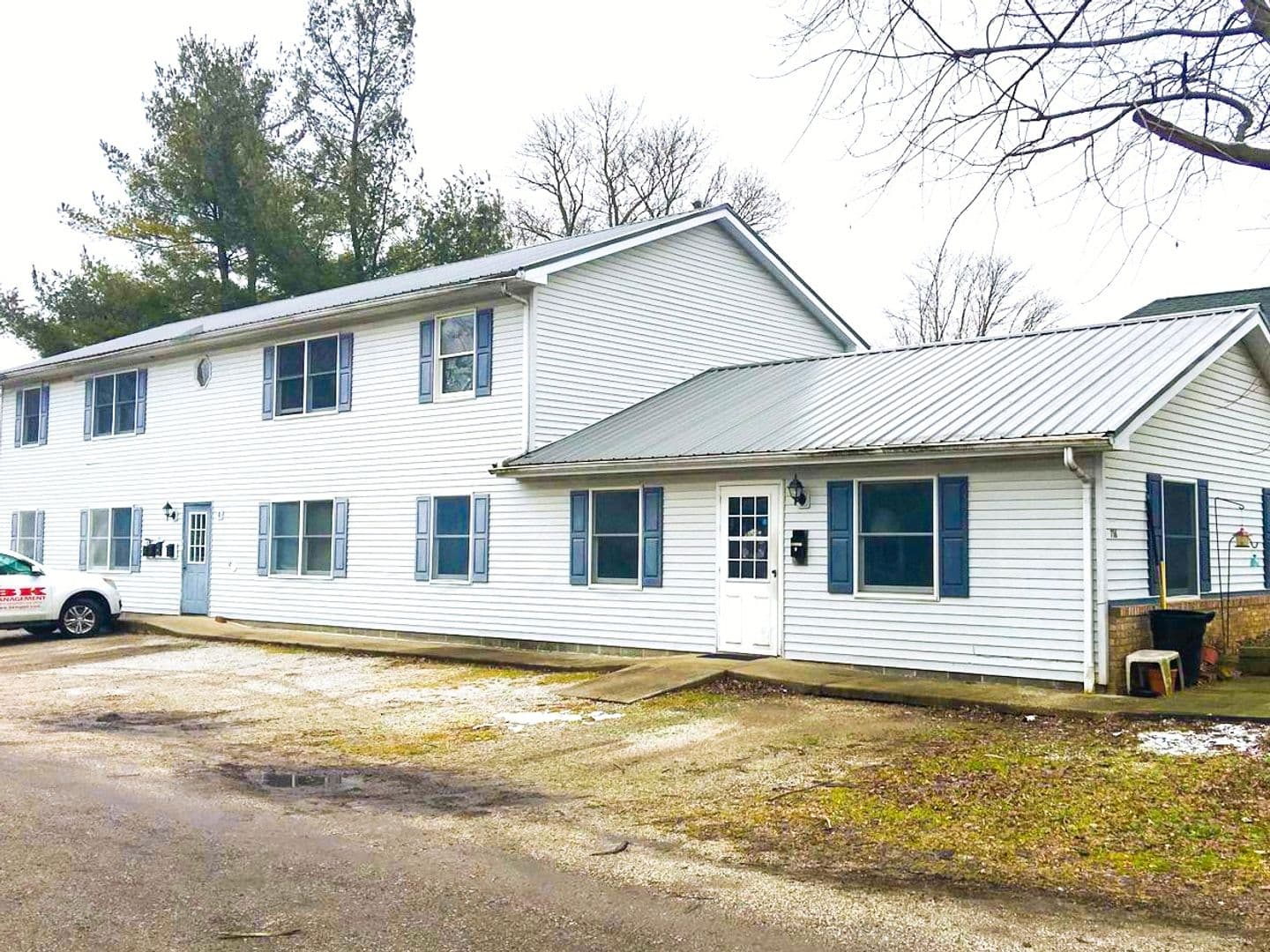 Crawfordsville Apartment: 716 Sloan Street